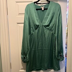 H&M Satin Green V Neck Mini dress